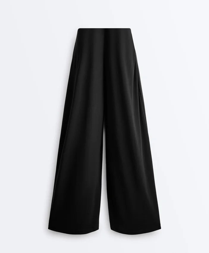Pantalon droit en mélange de modal avec plis sur les côtés Pantalon droit en mélange de modal avec plis sur les côtés