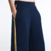 Pantalon droit en sergé avec bande latérale Pantalon droit en sergé avec bande latérale