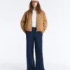 Pantalon droit en sergé avec bande latérale Pantalon droit en sergé avec bande latérale