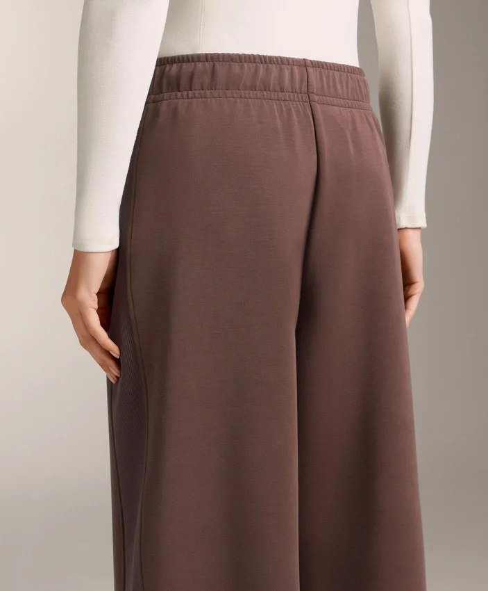 Pantalon droit à jambes larges en modal brossé Pantalon droit à jambes larges en modal brossé