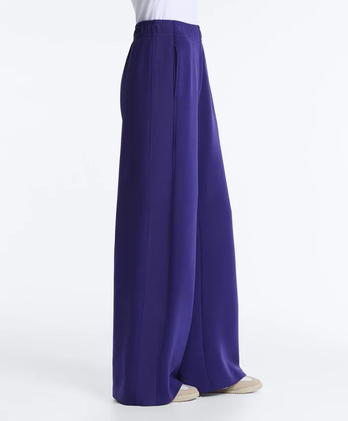 Pantalon droit à jambes larges en modal brossé Pantalon droit à jambes larges en modal brossé