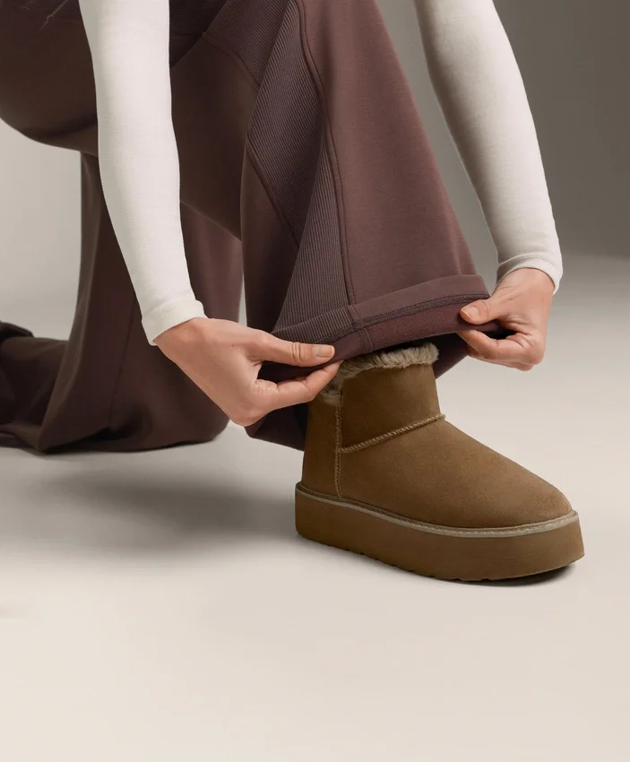 Pantalon droit à jambes larges en modal brossé Pantalon droit à jambes larges en modal brossé