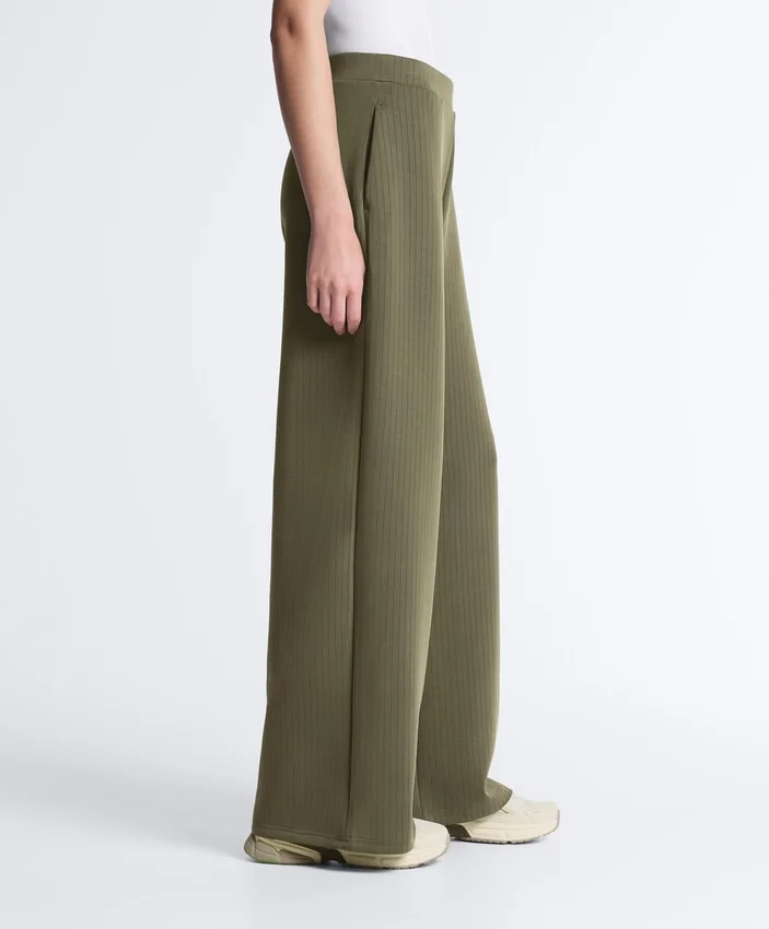Pantalon droit à rayures en modal Soft Touch Pantalon droit à rayures en modal Soft Touch