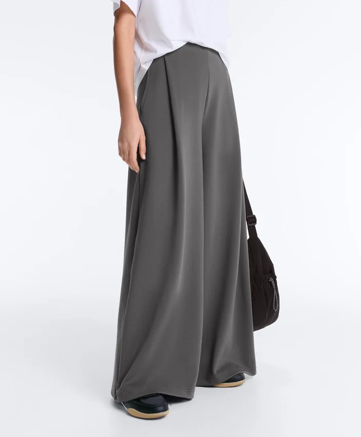 Pantalon en coton piqué à taille haute et jambes larges Pantalon en coton piqué à taille haute et jambes larges