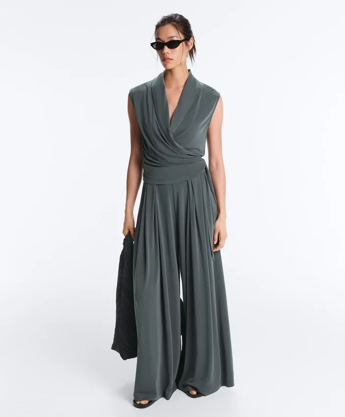 Pantalon fluide avec taille plissée en mélange de modal Pantalon fluide avec taille plissée en mélange de modal