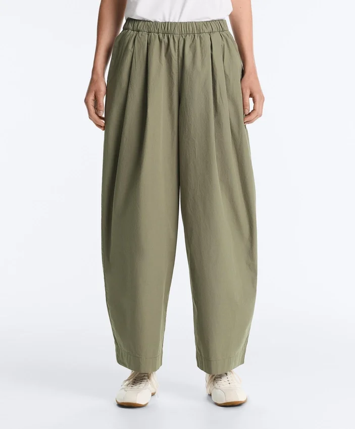 Pantalon fuselé à plis 100 % coton Pantalon fuselé à plis 100 % coton