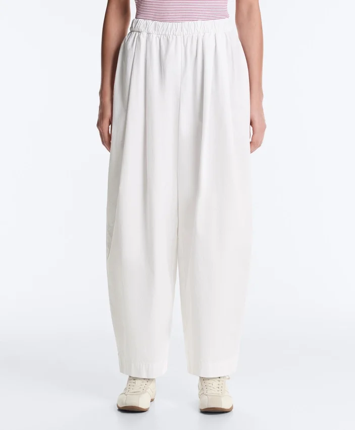 Pantalon fuselé à plis 100 % coton Pantalon fuselé à plis 100 % coton