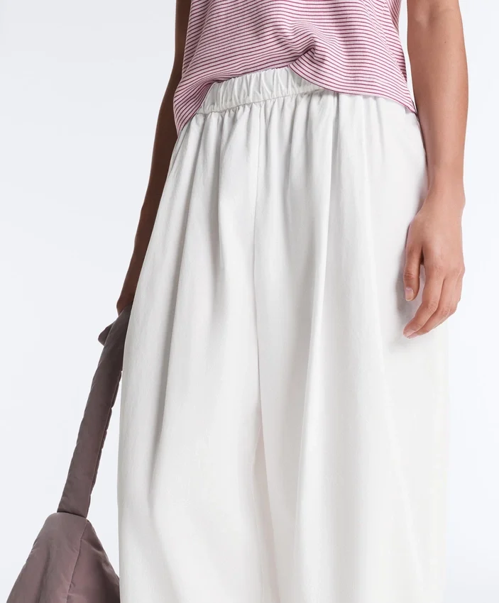 Pantalon fuselé à plis 100 % coton Pantalon fuselé à plis 100 % coton