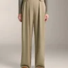 Pantalon à jambes larges en modal Soft Touch avec plis à la taille Pantalon à jambes larges en modal Soft Touch avec plis à la taille