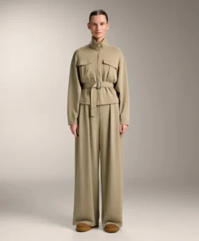 Pantalon à jambes larges en modal Soft Touch avec plis à la taille