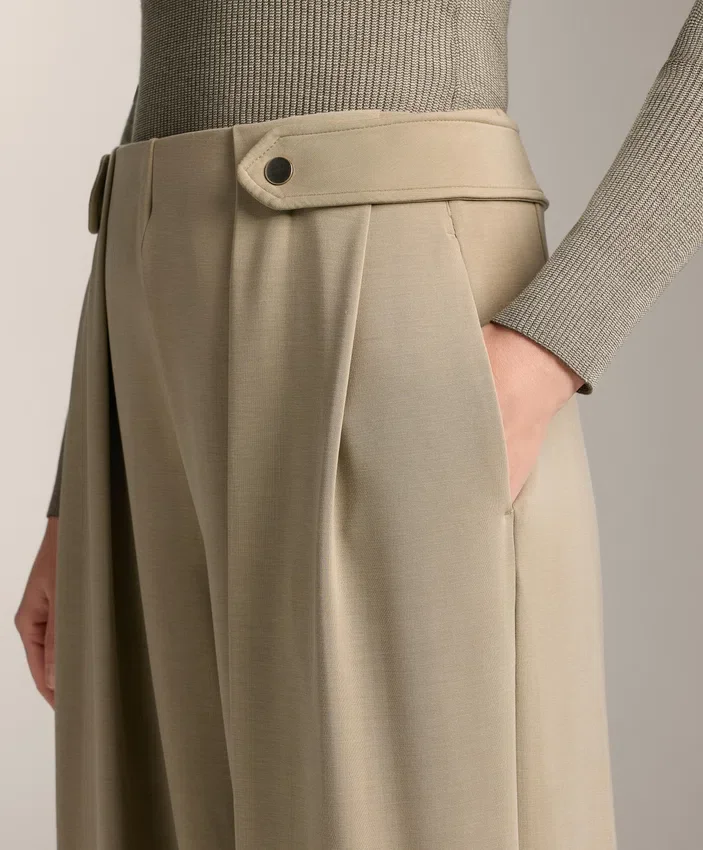 Pantalon à jambes larges en modal Soft Touch avec plis à la taille Pantalon à jambes larges en modal Soft Touch avec plis à la taille