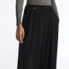 Pantalon à jambes larges en modal Soft Touch avec plis à la taille Pantalon à jambes larges en modal Soft Touch avec plis à la taille