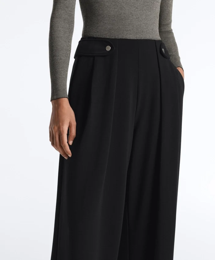 Pantalon à jambes larges en modal Soft Touch avec plis à la taille Pantalon à jambes larges en modal Soft Touch avec plis à la taille