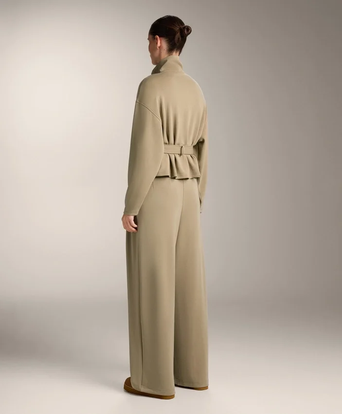 Pantalon à jambes larges en modal Soft Touch avec plis à la taille Pantalon à jambes larges en modal Soft Touch avec plis à la taille