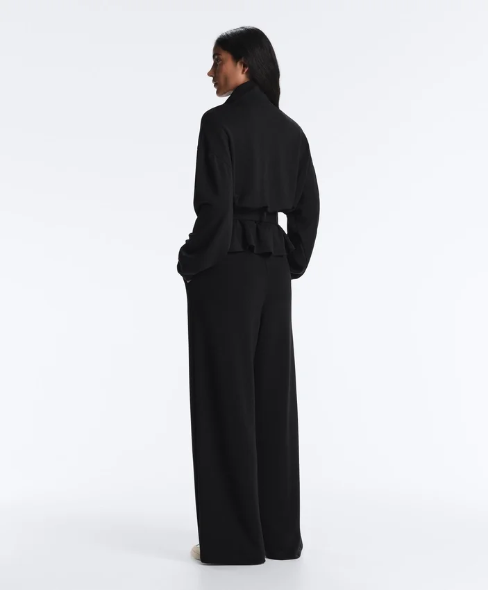 Pantalon à jambes larges en modal Soft Touch avec plis à la taille Pantalon à jambes larges en modal Soft Touch avec plis à la taille