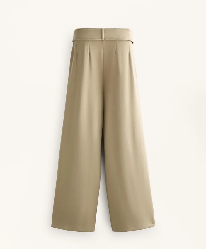 Pantalon à jambes larges en modal Soft Touch avec plis à la taille Pantalon à jambes larges en modal Soft Touch avec plis à la taille