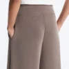 Pantalon à jambes larges en modal Soft Touch avec taille corset Pantalon à jambes larges en modal Soft Touch avec taille corset