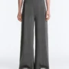 Pantalon à jambes larges en modal Soft Touch à fines rayures Pantalon à jambes larges en modal Soft Touch à fines rayures