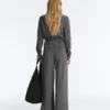 Pantalon à jambes larges en modal Soft Touch à fines rayures Pantalon à jambes larges en modal Soft Touch à fines rayures