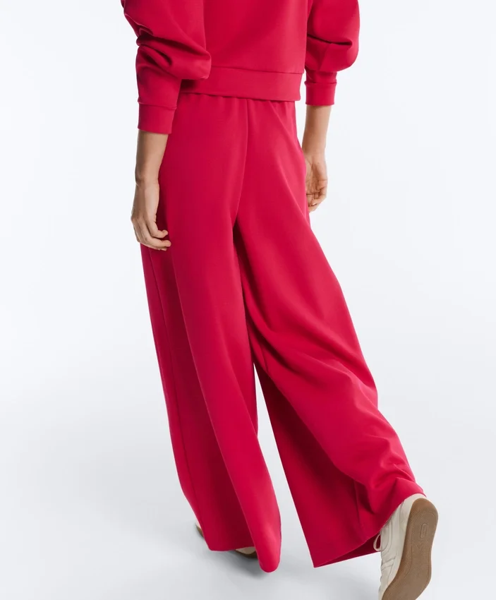 Pantalon à jambes larges en piqué plissé avec coton Pantalon à jambes larges en piqué plissé avec coton