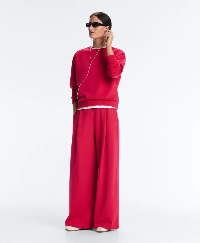 Pantalon à jambes larges en piqué plissé avec coton Pantalon à jambes larges en piqué plissé avec coton