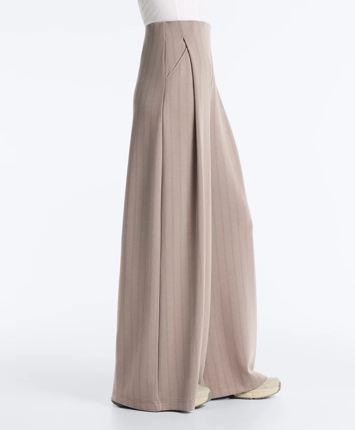 Pantalon à jambes larges rayé en modal Soft Touch Pantalon à jambes larges rayé en modal Soft Touch