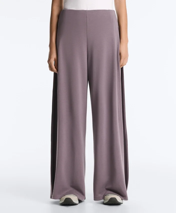 Pantalon à jambes larges Soft Touch, avec plis sur les côtés et en modal Pantalon à jambes larges Soft Touch, avec plis sur les côtés et en modal