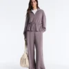 Veste en modal Soft Touch avec taille ajustable et col montant Veste en modal Soft Touch avec taille ajustable et col montant