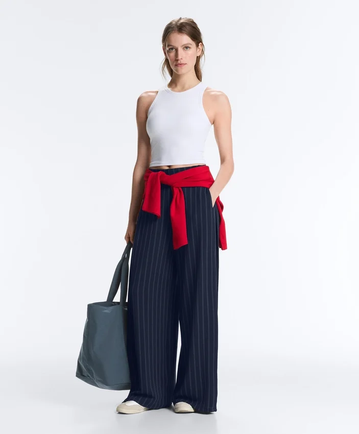 Pantalon à jambes larges Soft Touch, avec plis sur les côtés et en modal Pantalon à jambes larges Soft Touch, avec plis sur les côtés et en modal