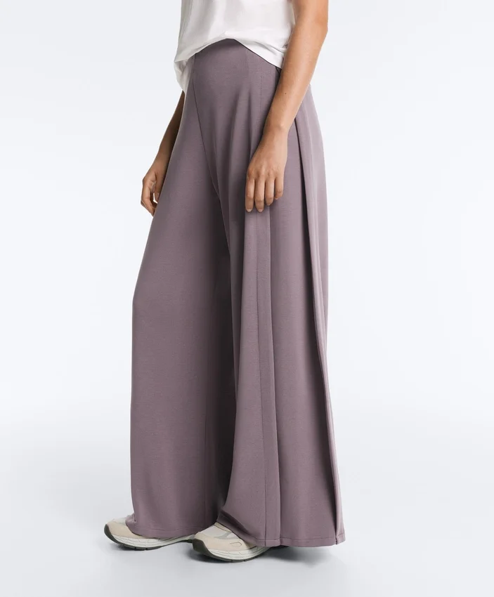 Pantalon à jambes larges Soft Touch, avec plis sur les côtés et en modal Pantalon à jambes larges Soft Touch, avec plis sur les côtés et en modal