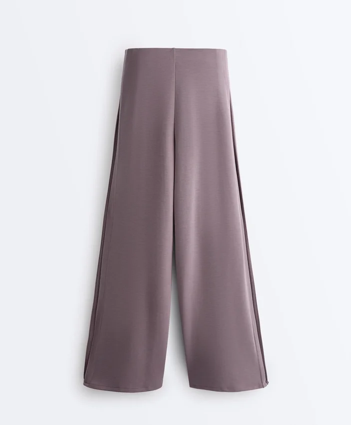 Pantalon à jambes larges Soft Touch, avec plis sur les côtés et en modal Pantalon à jambes larges Soft Touch, avec plis sur les côtés et en modal