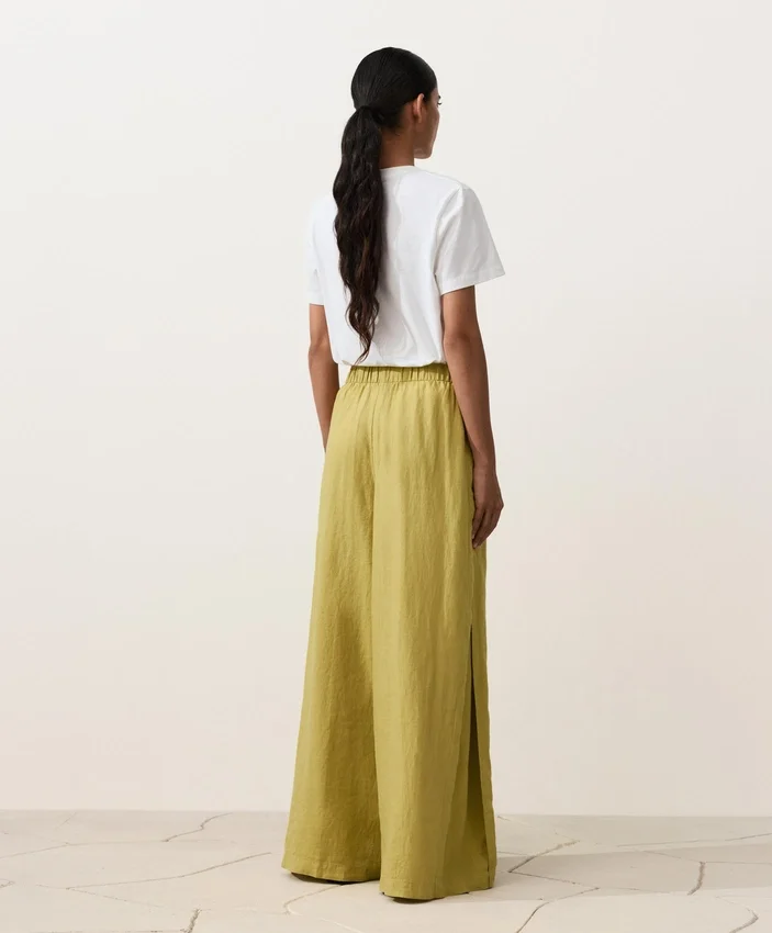 Pantalon large 100 % lin avec plis latéraux Pantalon large 100 % lin avec plis latéraux