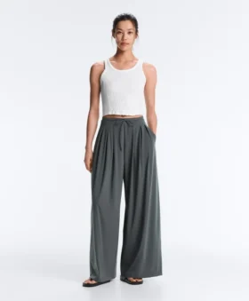 Pantalon large au toucher Light Touch avec pinces