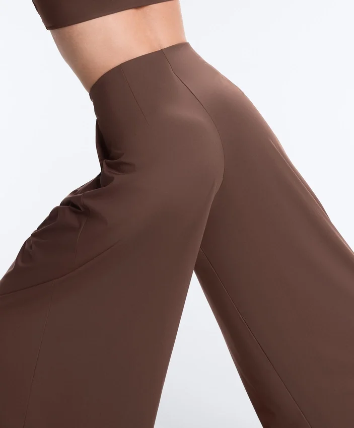 Pantalon large au toucher Light Touch avec pinces Pantalon large au toucher Light Touch avec pinces