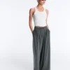 Pantalon large au toucher Light Touch avec pinces Pantalon large au toucher Light Touch avec pinces