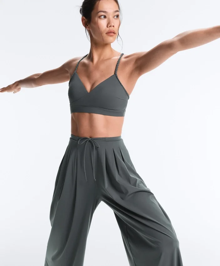 Pantalon large au toucher Light Touch avec pinces Pantalon large au toucher Light Touch avec pinces