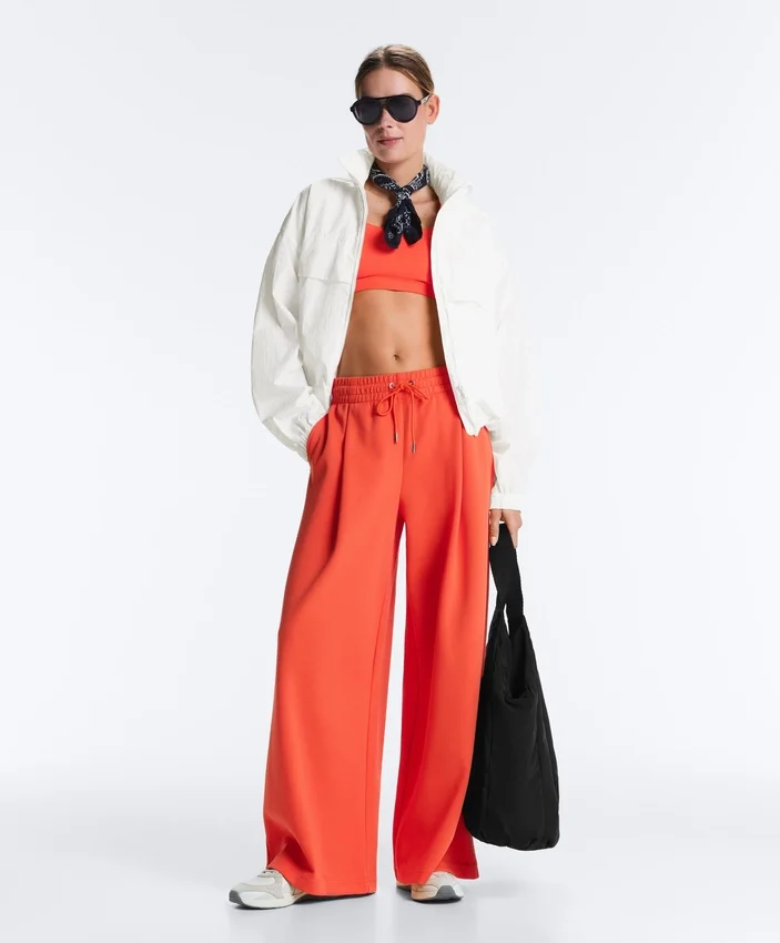 Pantalon large en coton piqué plissé Pantalon large en coton piqué plissé