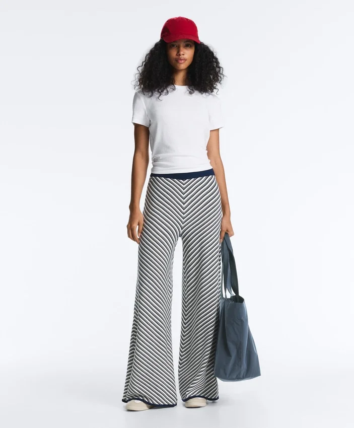 Pantalon large en maille à rayures diagonales Pantalon large en maille à rayures diagonales