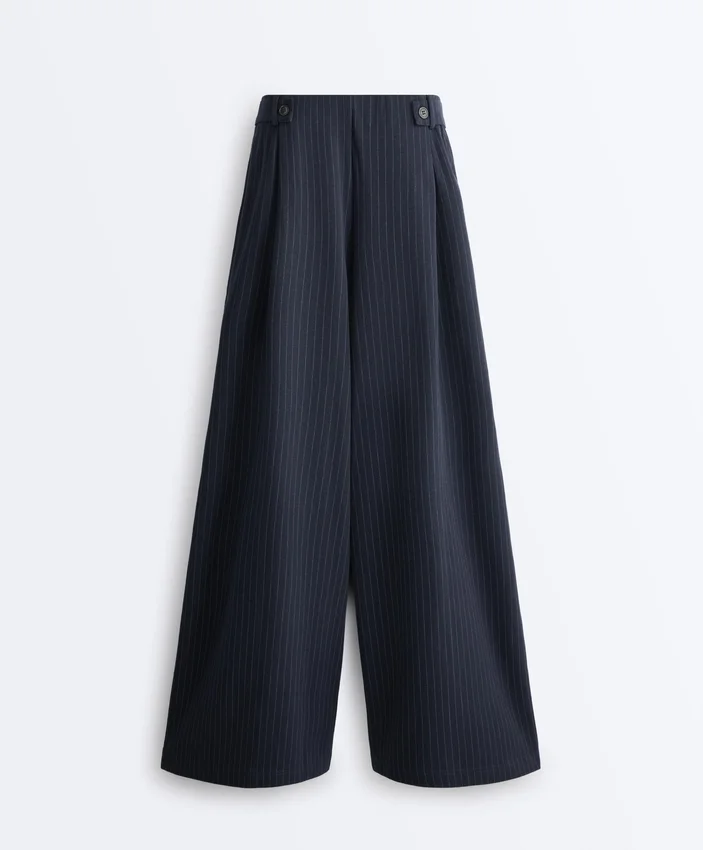 Pantalon large en piqué de coton à fines rayures Pantalon large en piqué de coton à fines rayures