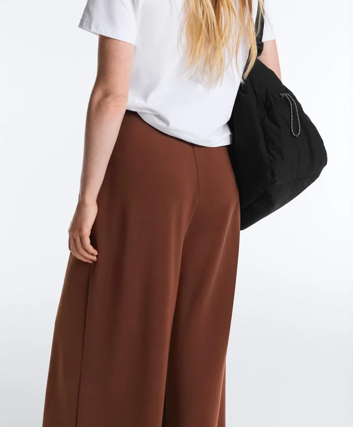 Pantalon long en modal Soft Touch avec plis Pantalon long en modal Soft Touch avec plis