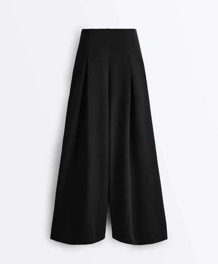 Pantalon long à jambes larges en modal Soft Touch et à plis Pantalon long à jambes larges en modal Soft Touch et à plis