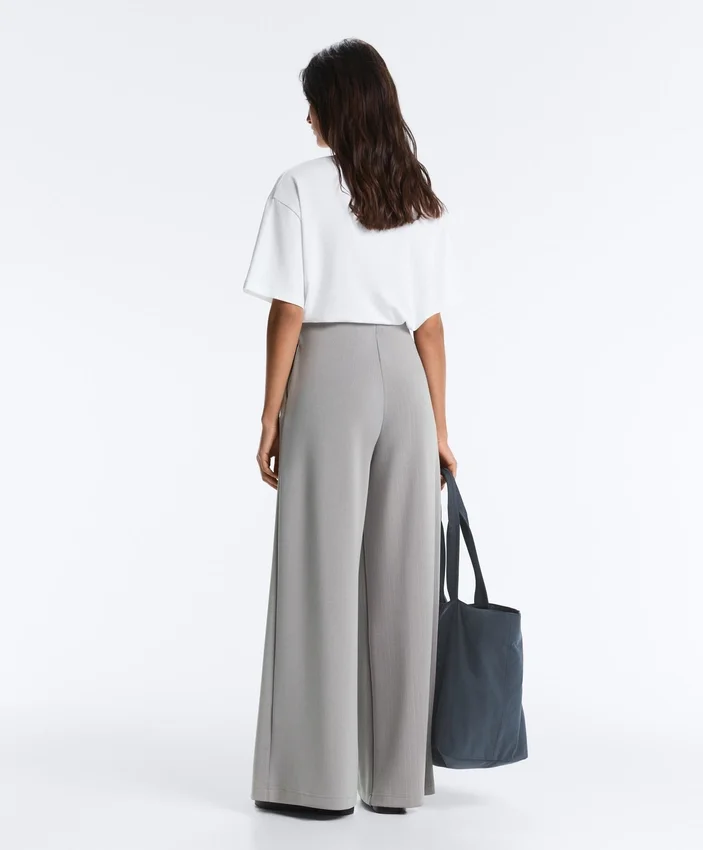 Pantalon long à plis en modal Soft Touch Pantalon long à plis en modal Soft Touch