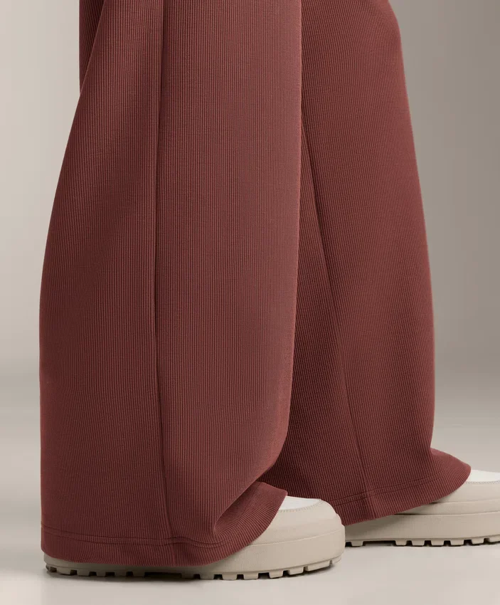 Pantalon taille haute à côtes avec modal Soft Touch Pantalon taille haute à côtes avec modal Soft Touch