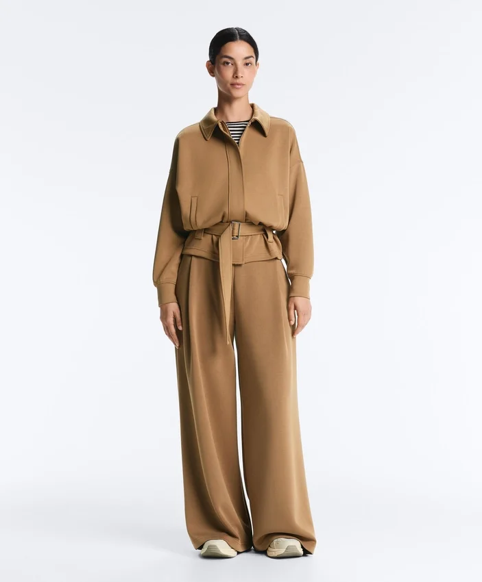 Pantalon taille haute en sergé à jambes larges et plis Pantalon taille haute en sergé à jambes larges et plis