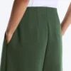 Pantalon taille haute en sergé à jambes larges et plis Pantalon taille haute en sergé à jambes larges et plis