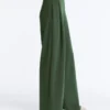 Pantalon taille haute en sergé à jambes larges et plis Pantalon taille haute en sergé à jambes larges et plis