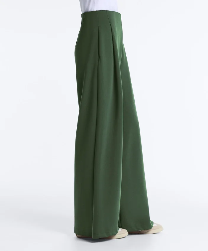 Pantalon taille haute en sergé à jambes larges et plis Pantalon taille haute en sergé à jambes larges et plis