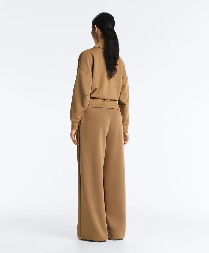 Pantalon taille haute en sergé à jambes larges et plis Pantalon taille haute en sergé à jambes larges et plis