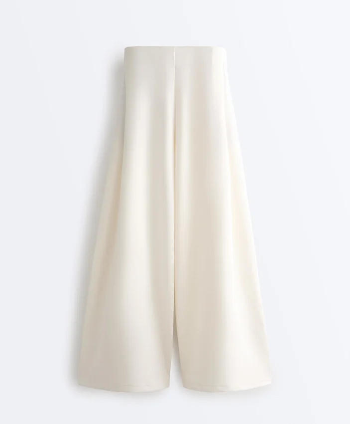 Pantalon taille haute en sergé à jambes larges et plis Pantalon taille haute en sergé à jambes larges et plis
