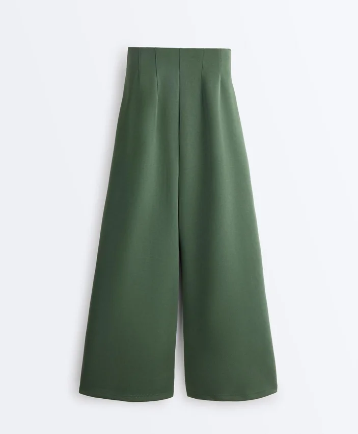 Pantalon taille haute en sergé à jambes larges et plis Pantalon taille haute en sergé à jambes larges et plis
